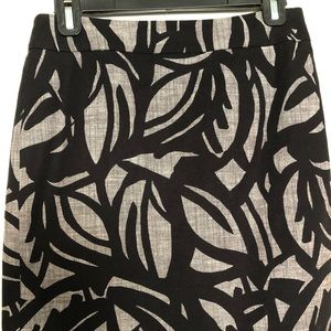 Size 2 Petite Black and Gray Ann Taylor skirt